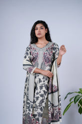 Floral & Paisley Pashmina Printed Suit Set