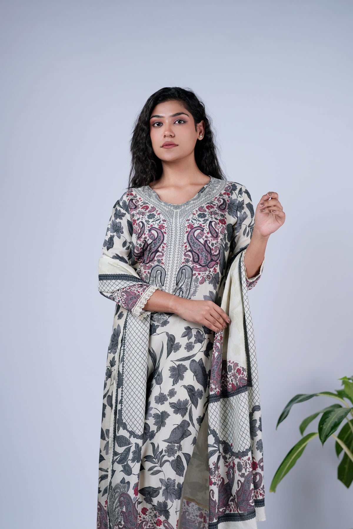 Floral & Paisley Pashmina Printed Suit Set